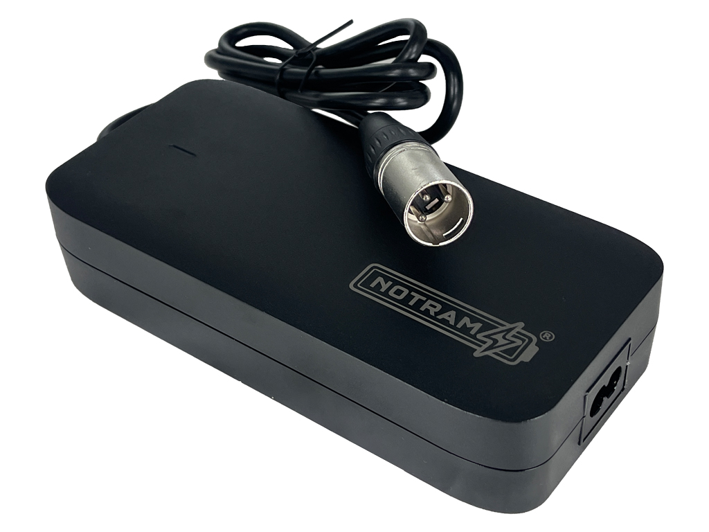 fietsacculader 54,6 volt / 2 A output voor 48 volts accu's met 3 pins XLR connector